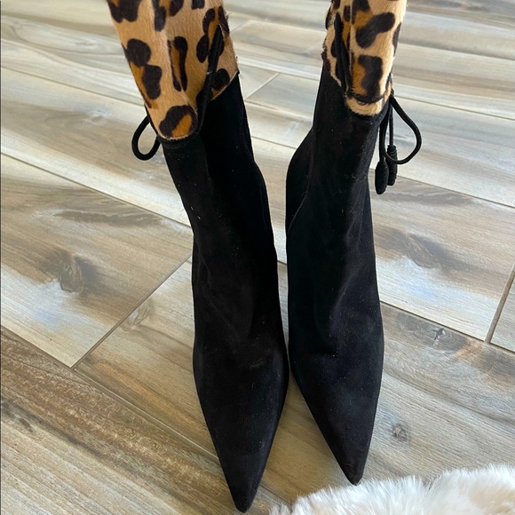 Rare early 2000s Stuart Weitzman boots sleek 4” heel with a chic pointy toe - Picture 3 of 7